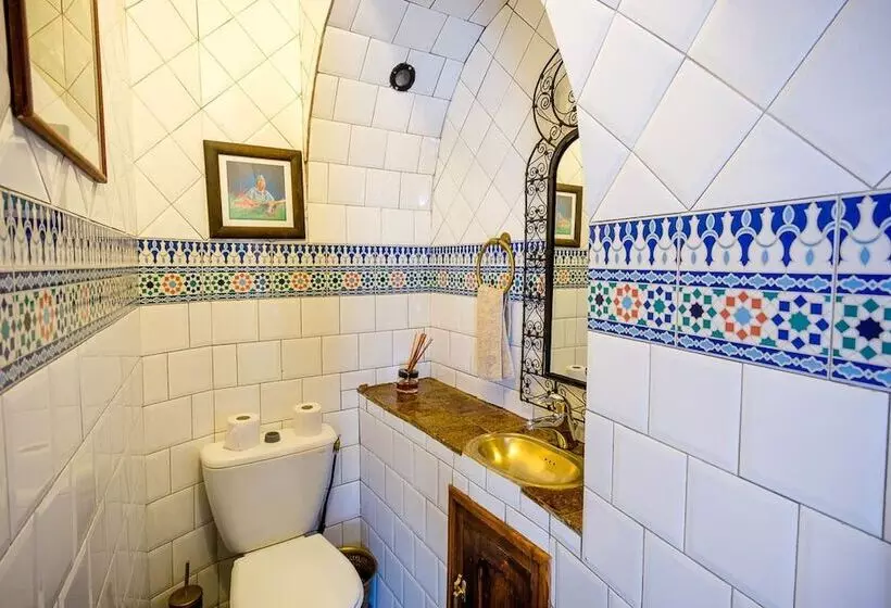هتل Hôtel Riad Dar Daïf