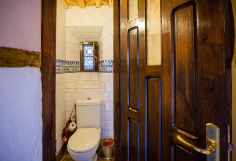 هتل Hôtel Riad Dar Daïf
