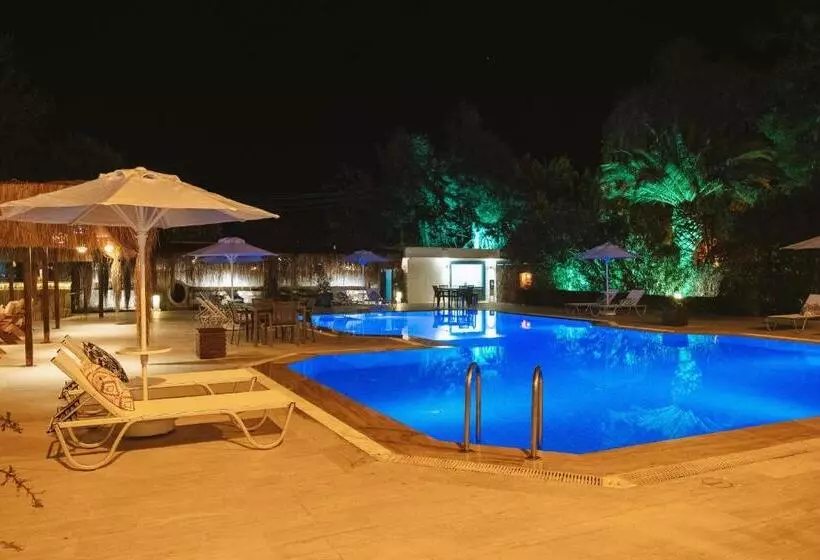 Lemon Garden Hotel Turkbuku