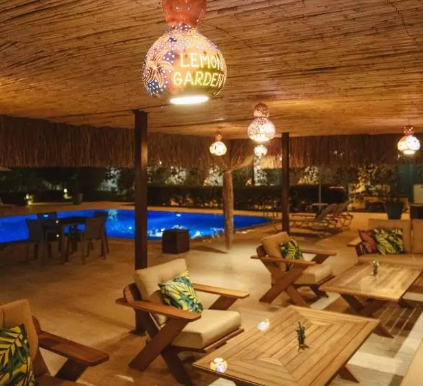 Lemon Garden Hotel Turkbuku