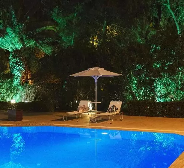 Lemon Garden Hotel Turkbuku