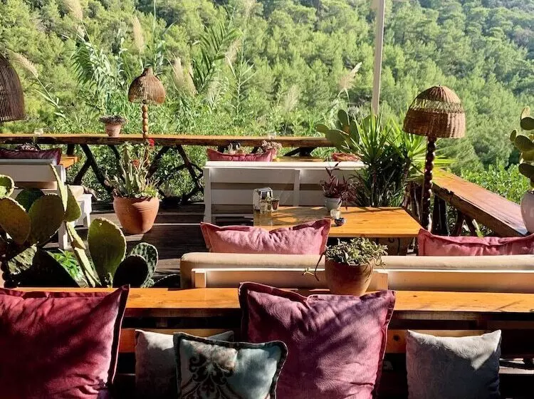 Lomakeskus Turan Hill Lounge