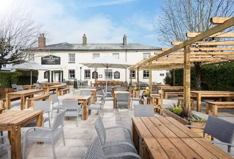 Retkeilymaja Rashleigh Arms