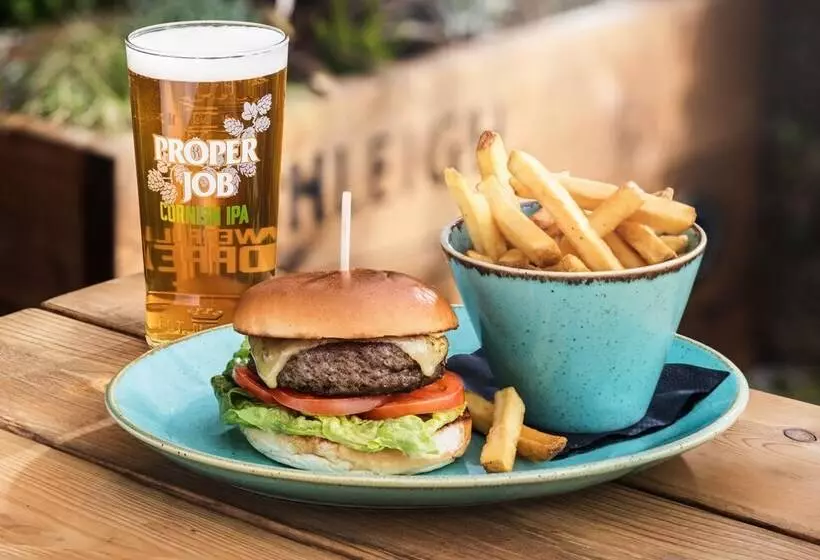 Retkeilymaja Rashleigh Arms