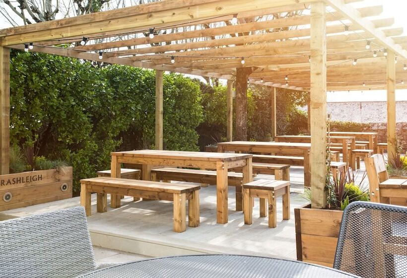 فندق صغير Rashleigh Arms