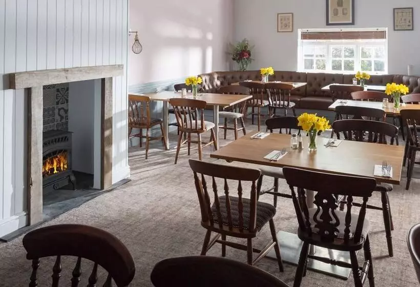 Retkeilymaja Rashleigh Arms