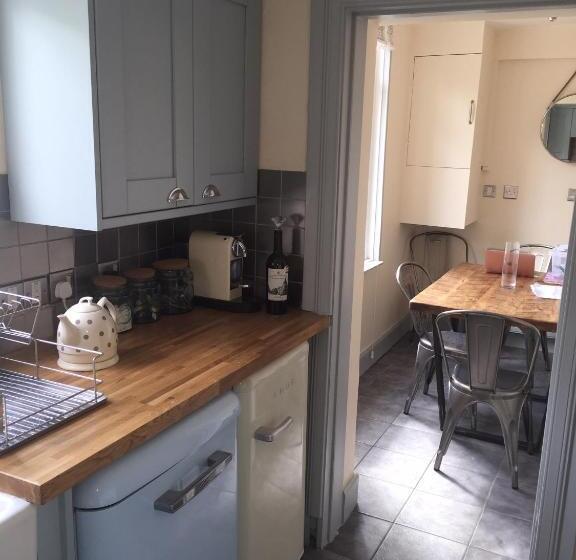 호스텔 The Falls Of Dochart Inn