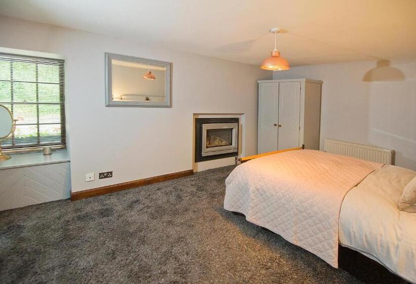 호스텔 The Falls Of Dochart Inn