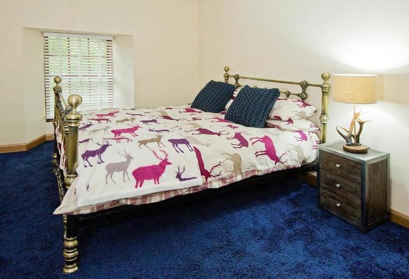 호스텔 The Falls Of Dochart Inn