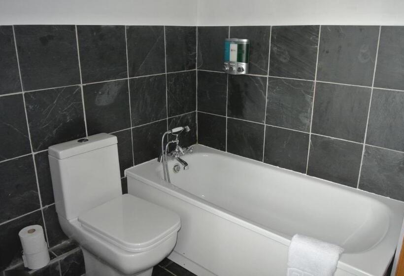 호스텔 The Falls Of Dochart Inn