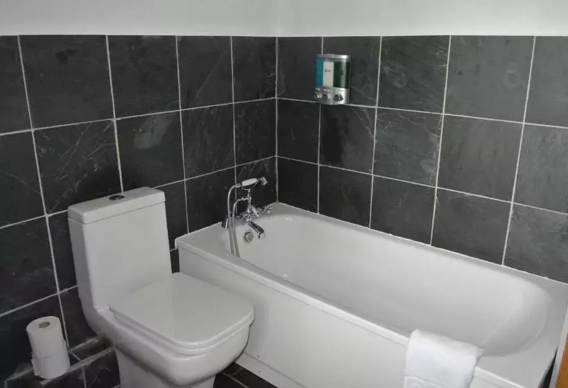 Retkeilymaja The Falls Of Dochart Inn