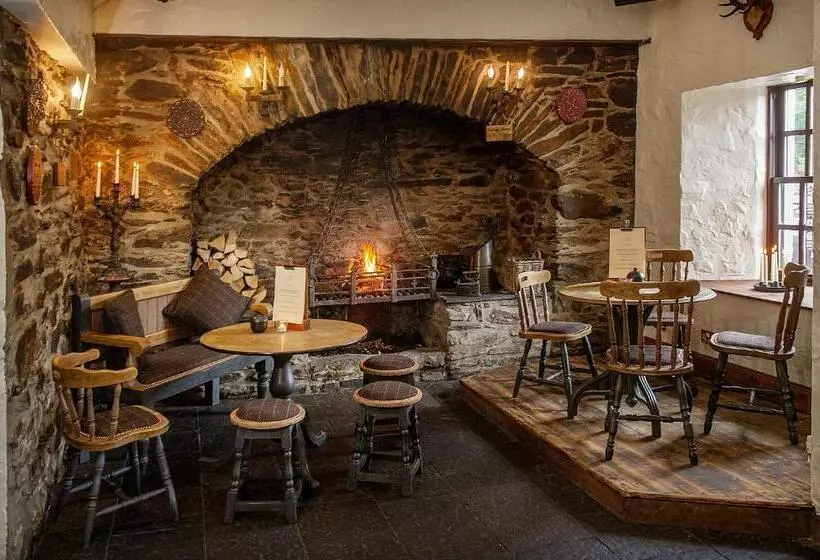 Retkeilymaja The Falls Of Dochart Inn