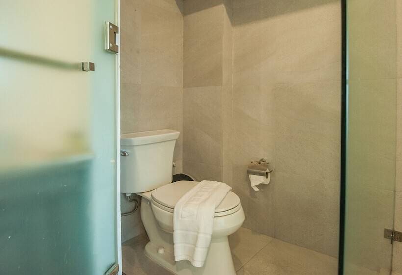 בית מלון כפרי B2 Riverside Premier Resort