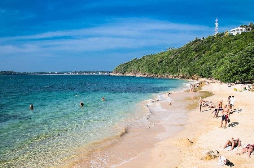 فندق Blue Beach Galle