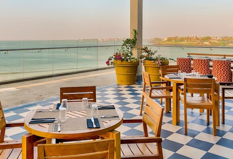 فندق Blue Beach Galle