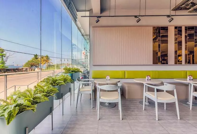 ホテル Blue Beach Galle