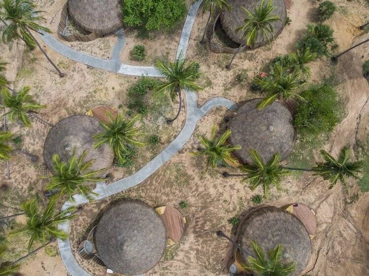 בית מלון כפרי Jetwing Surf