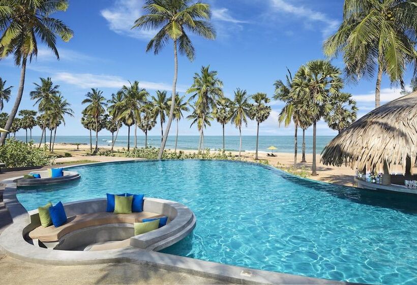 בית מלון כפרי Jetwing Surf