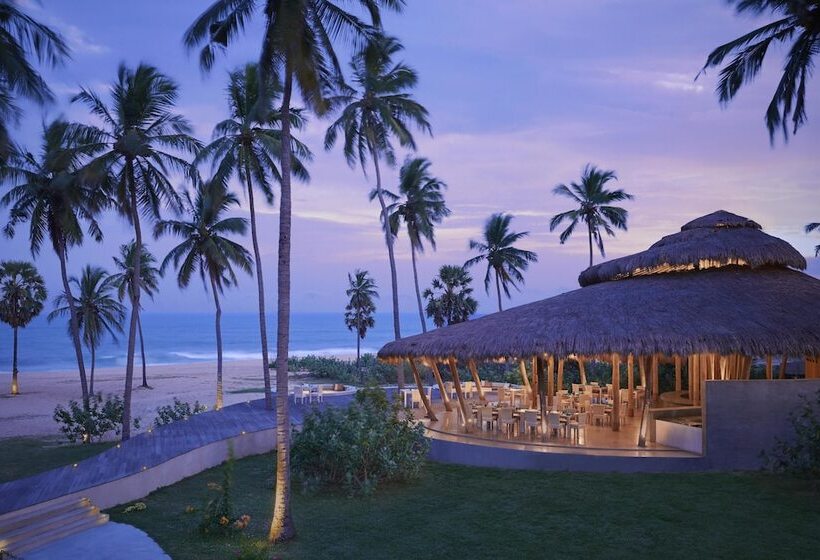 בית מלון כפרי Jetwing Surf