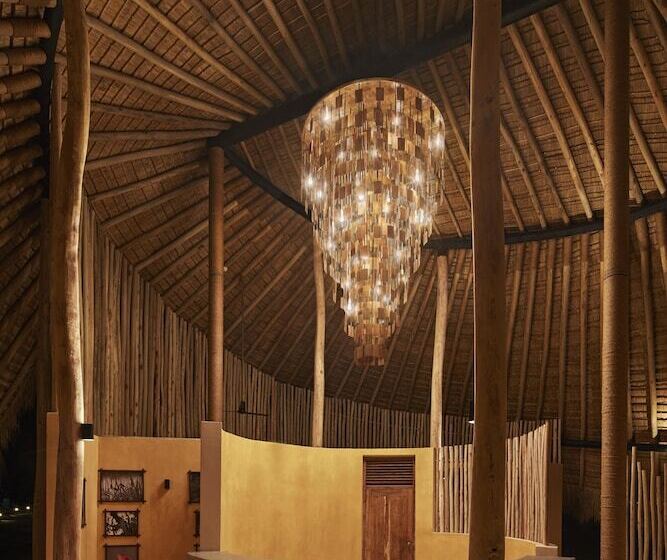 בית מלון כפרי Jetwing Surf