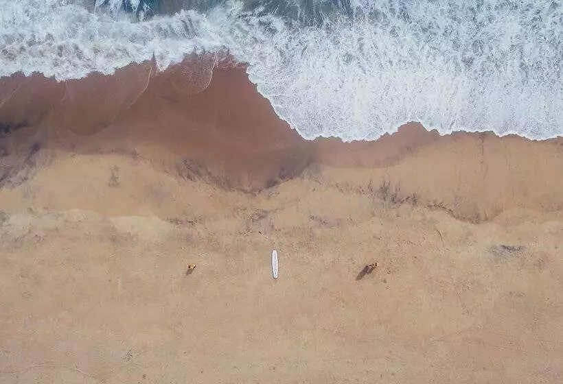 Hotelli Jetwing Surf