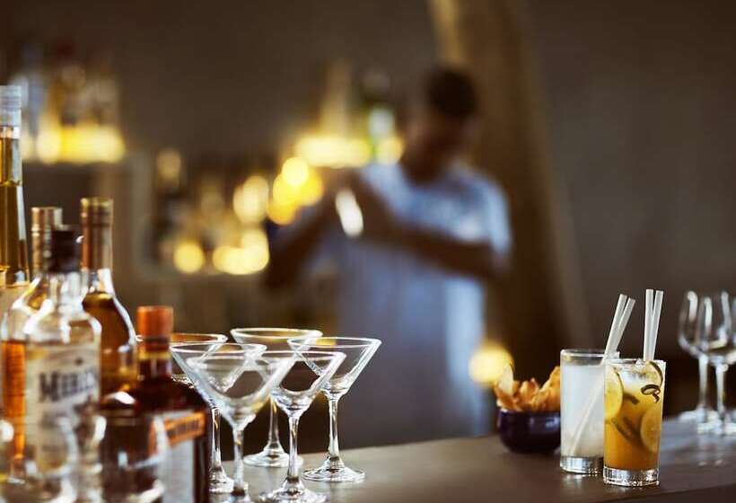 בית מלון כפרי Jetwing Surf