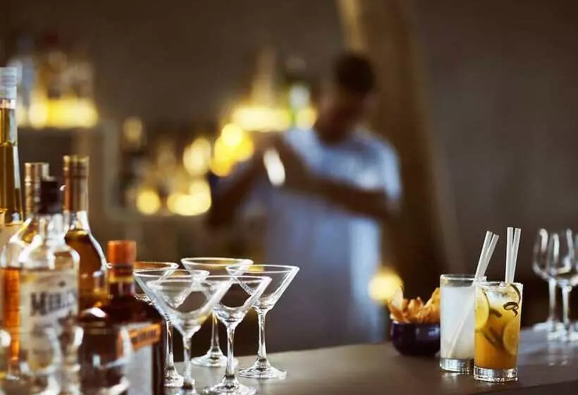 Hotelli Jetwing Surf