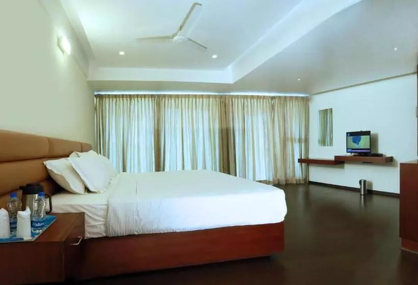 ホテル Malabar Residency