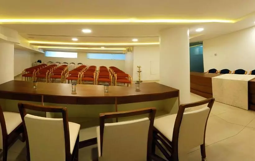 ホテル Malabar Residency