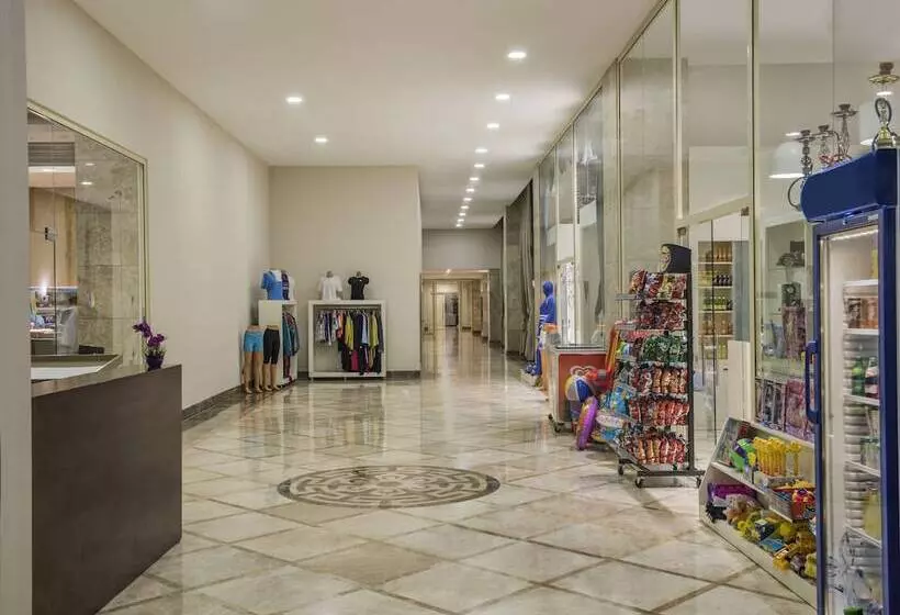 ホテル May Thermal Resort Spa