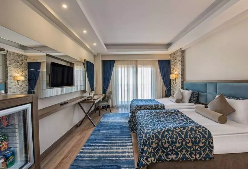 ホテル May Thermal Resort Spa