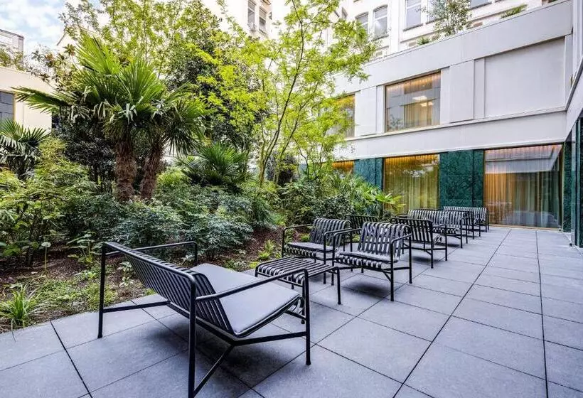 هتل NH Collection Antwerp Centre