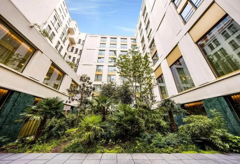 هتل NH Collection Antwerp Centre