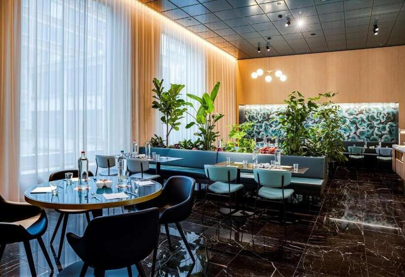 فندق NH Collection Antwerp Centre