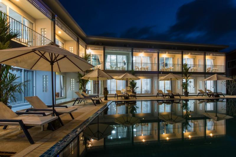 Отель Nice Lagoon Beach