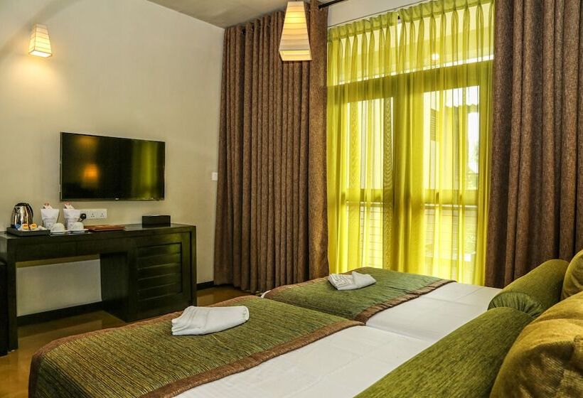 בית מלון כפרי Oak Ray Wild Yala