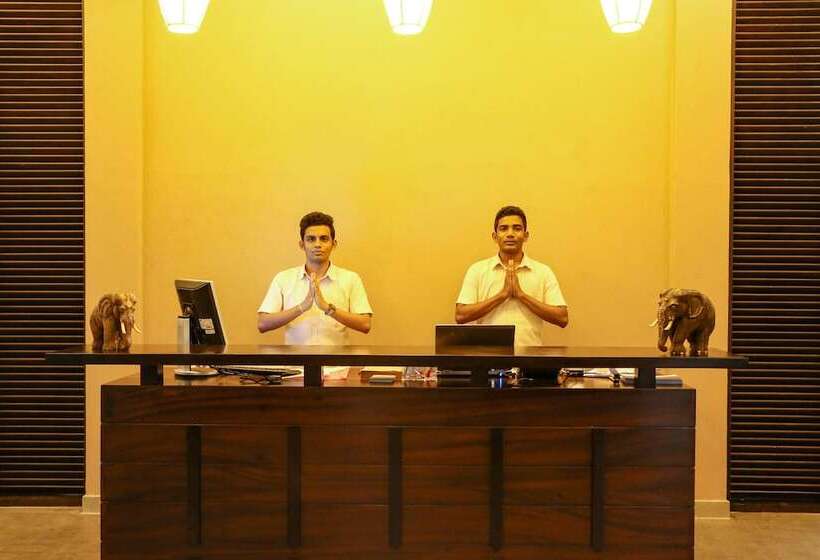 בית מלון כפרי Oak Ray Wild Yala