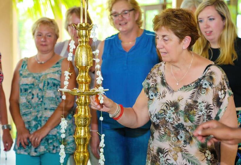 בית מלון כפרי Oak Ray Wild Yala