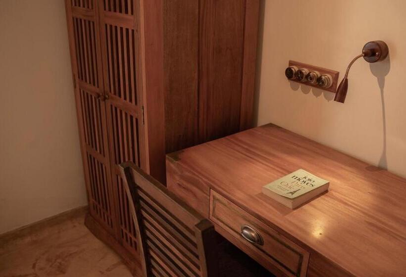 فندق Olam On The Lake