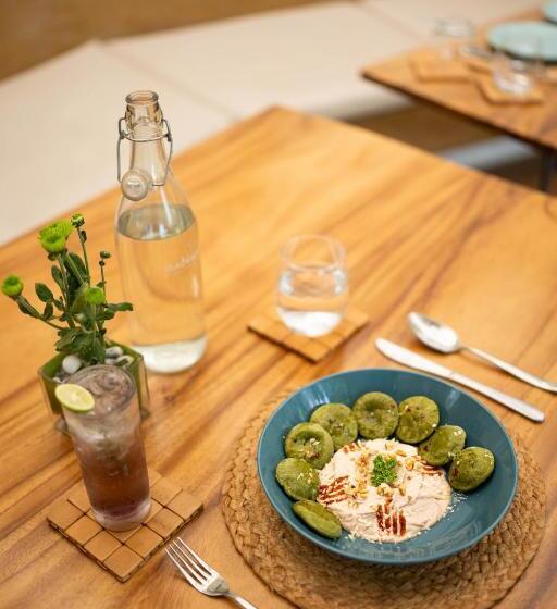 فندق Olam On The Lake