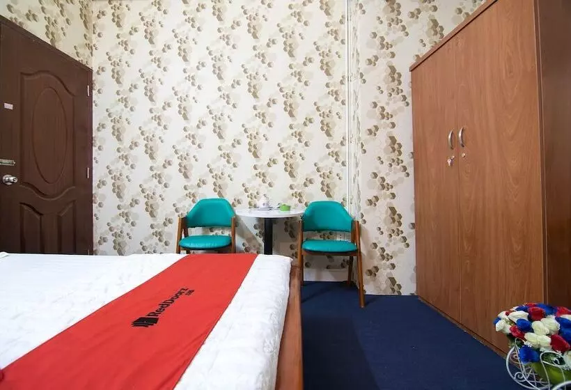 هتل Reddoorz Near Tan Son Nhat Airport 3