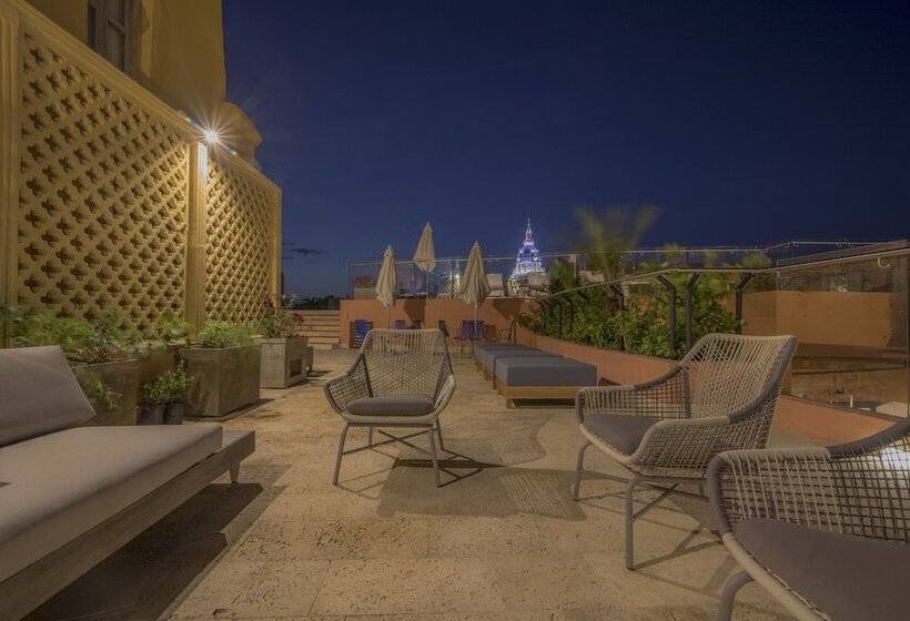 فندق Santa Catalina