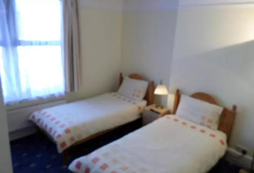 پانسیون Atini Guest House