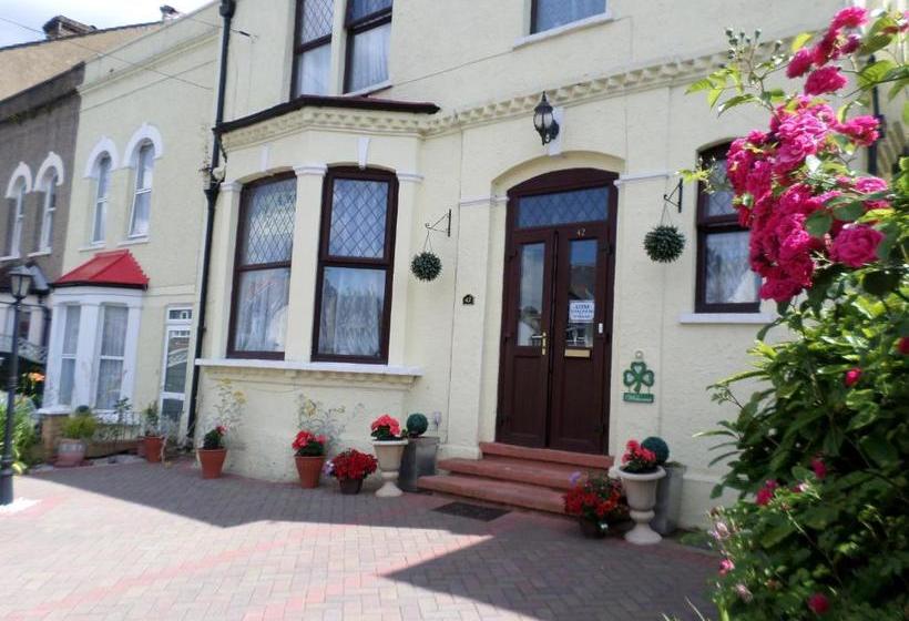 ペンション Atini Guest House