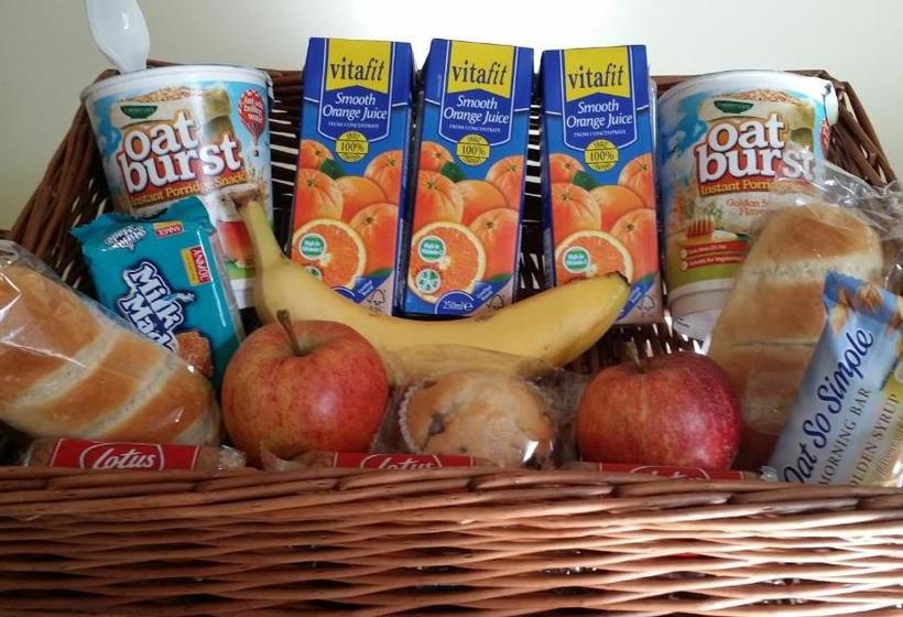 ペンション Atini Guest House