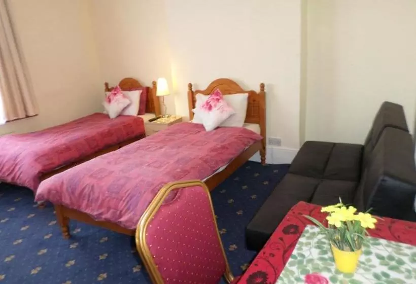 پانسیون Atini Guest House