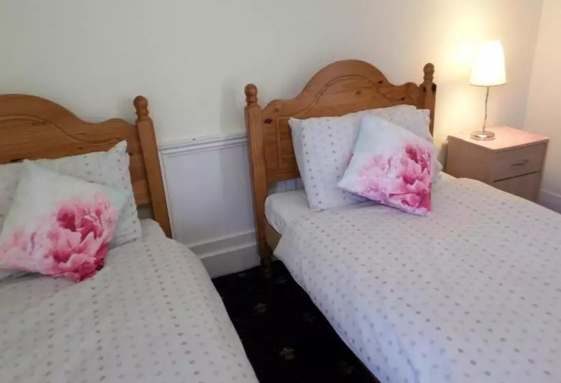 پانسیون Atini Guest House