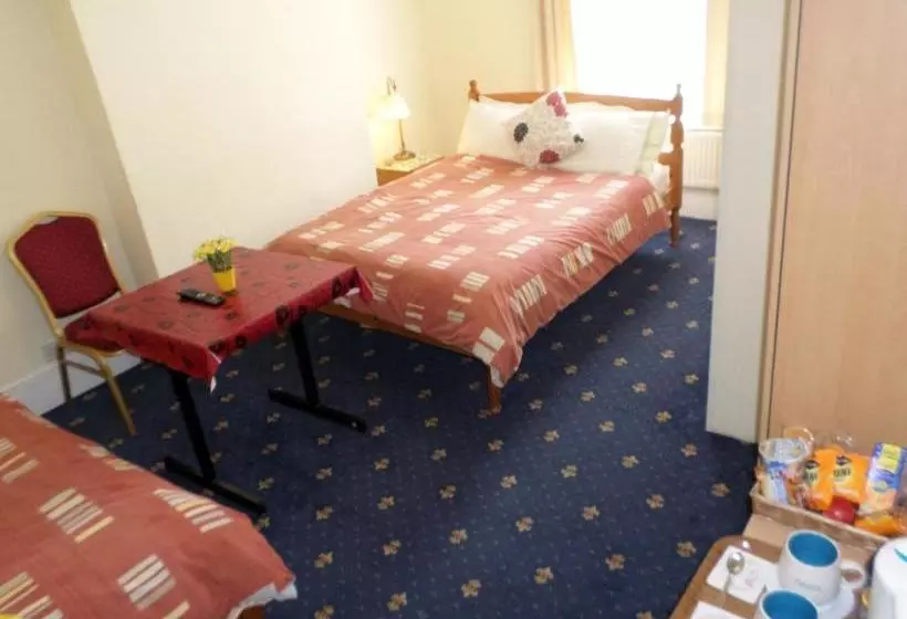 پانسیون Atini Guest House