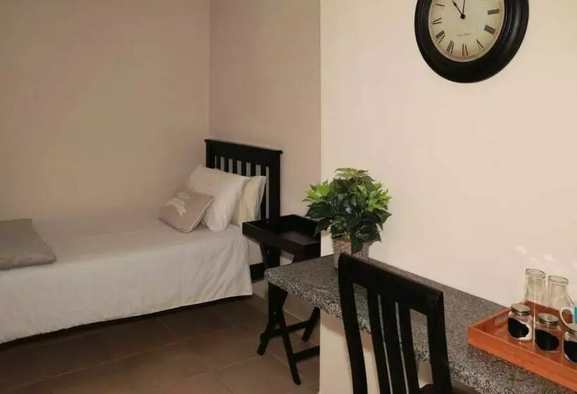 ペンション Big 5 Guest House