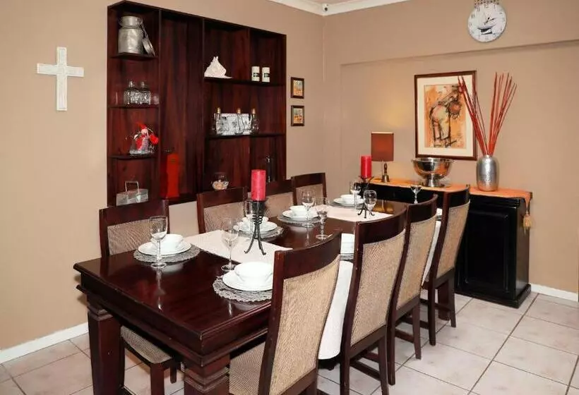 ペンション Big 5 Guest House